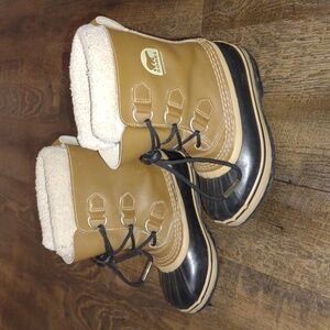 Sorel winter boots size 1